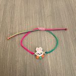 Βραχιόλι μακραμέ με λαγουδάκι κεντημένο με χάντρες Miyuki