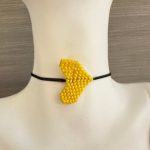 Βραχιόλι μακραμέ κίτρινη καρδιά