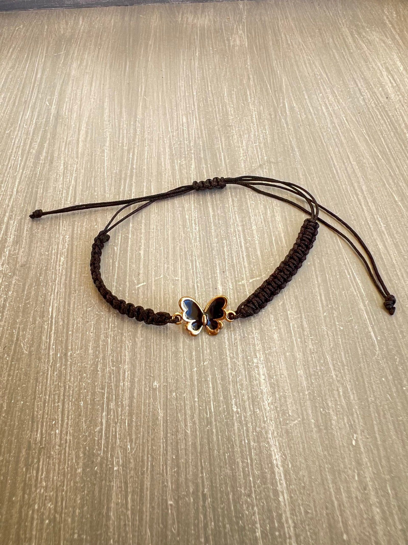 BRA83W-scaled-1.jpeg Βραχιόλι μακραμέ μαύρη πεταλούδα με μαύρο κορδόνι - Image 1