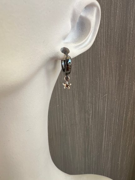 Μαύροι κρίκοι με ασημί αστέρια