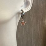 Μαύροι κρίκοι με ασημί αστέρια