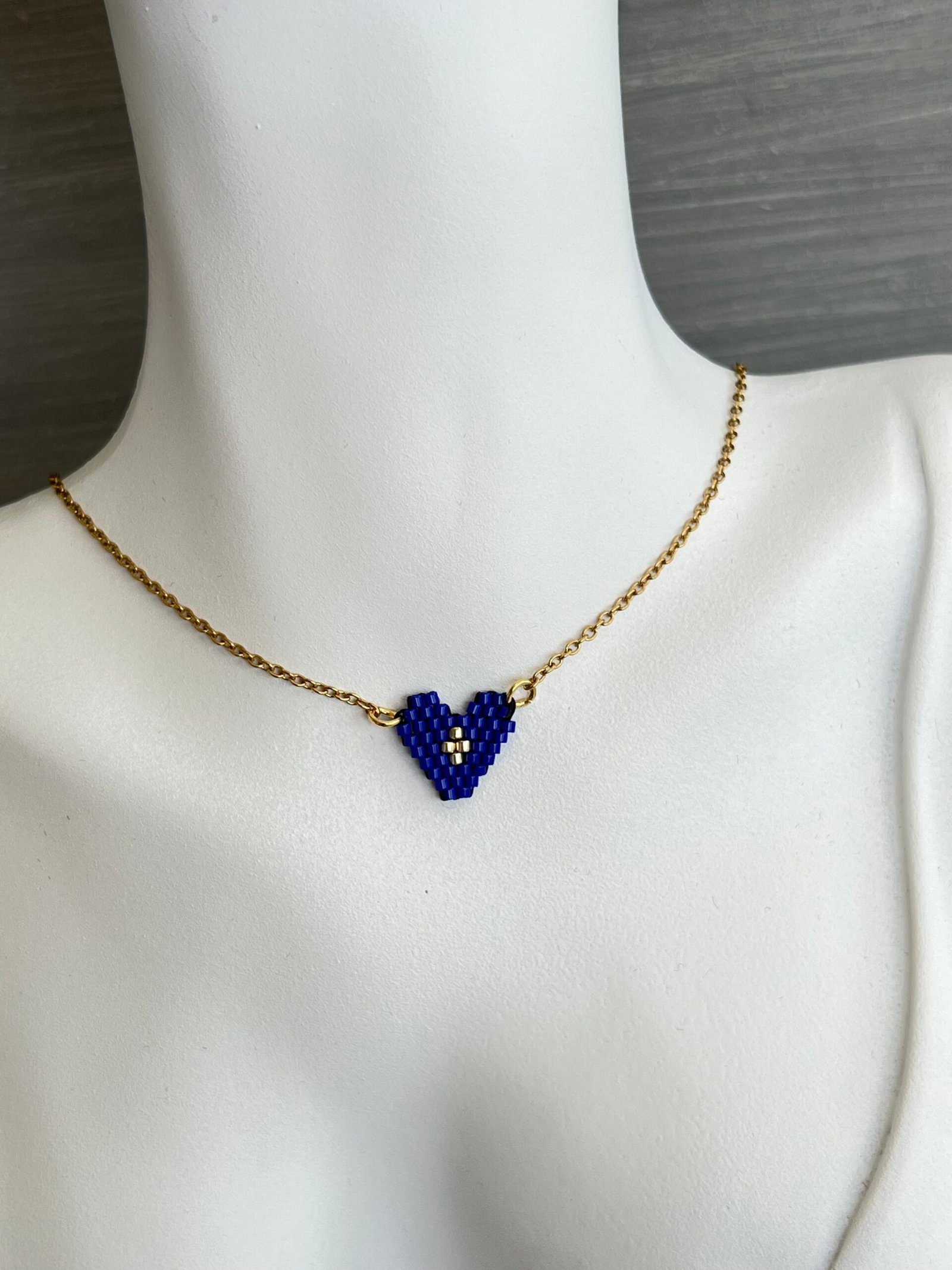 IMG_5833-scaled-1.jpeg Χρυσό κολιέ μπλε καρδιά κεντημένη με χάντρες Miyuki - Image 1