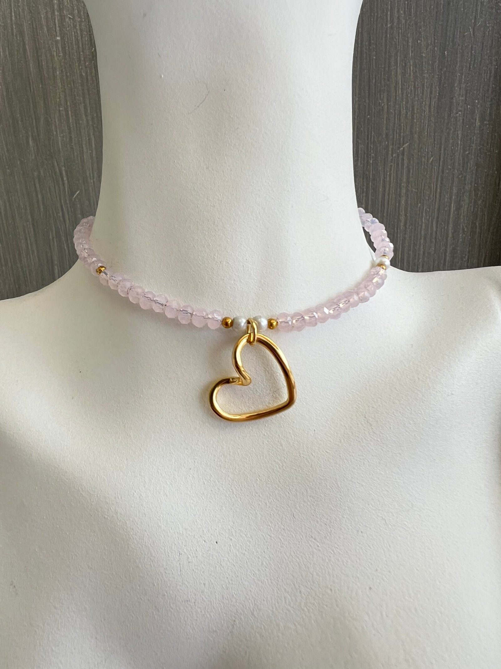 IMG_6617-scaled-1.jpeg Βραχιόλι με ροζ χάντρες και καρδιά - Image 1