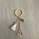 Μπρελόκ καρδιά με ημιπολύτιμες πέτρες και ροζ φούντα