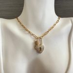 Κολιέ με καρδιά λουκέτο και χρυσή αλυσίδα