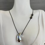 Κολιέ ασημί σταγόνα με μαύρο κορδόνι