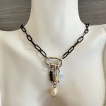 Κολιέ με μαύρη αλυσίδα και charms