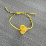 Βραχιόλι μακραμέ κίτρινη καρδιά