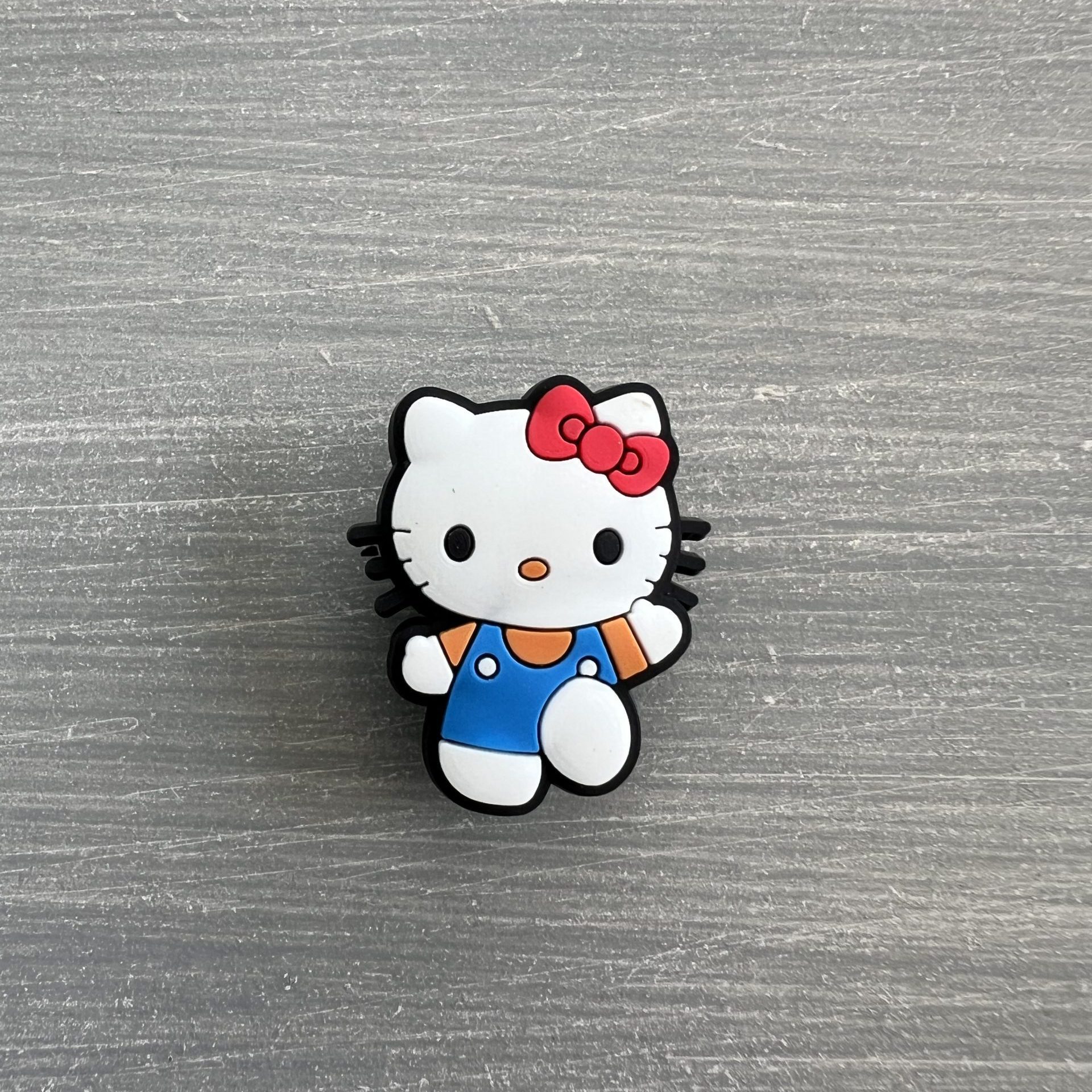 CR135 Αξεσουάρ Crocs Hello Kitty - Image 1