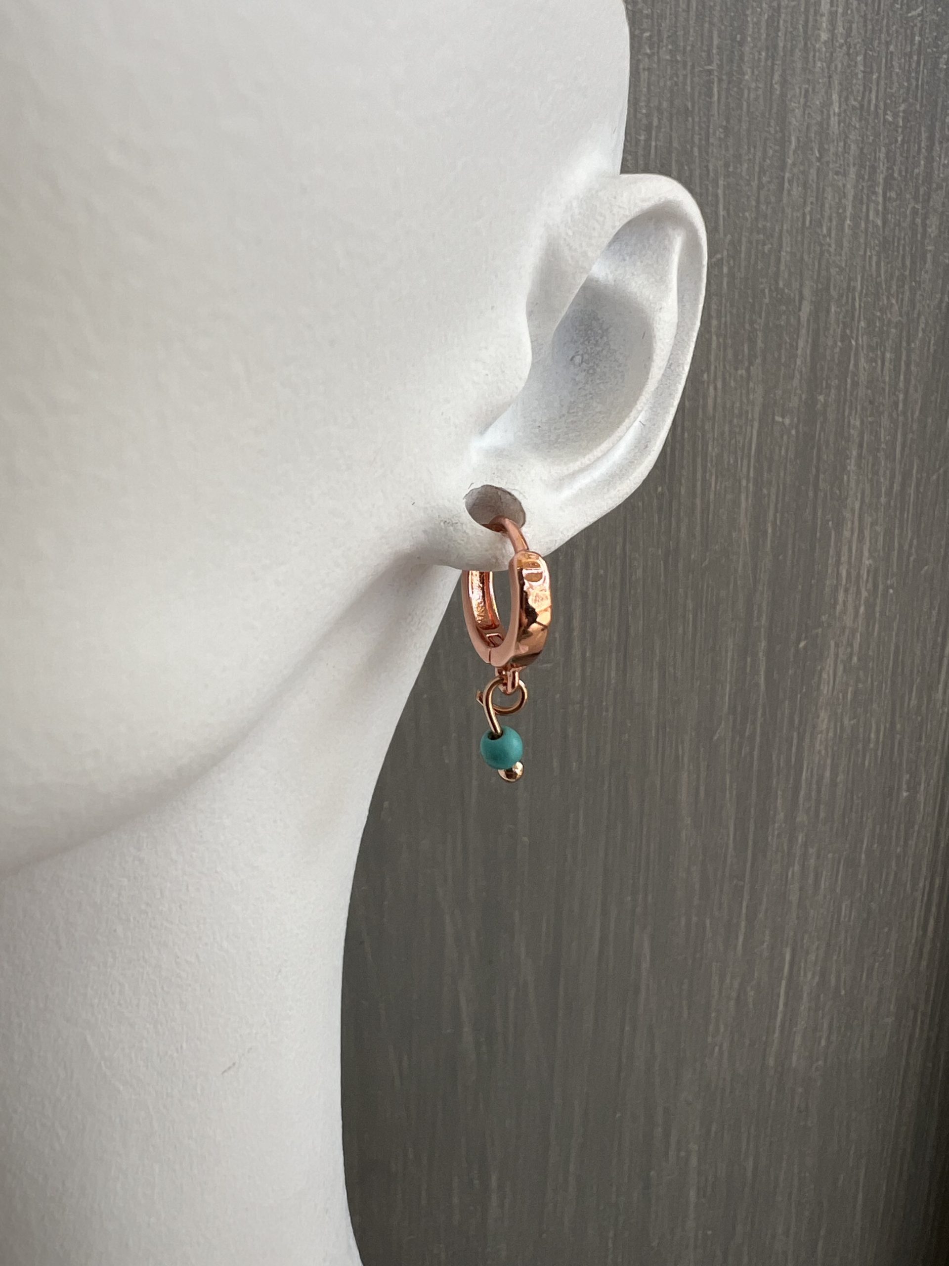 EAR70 Ροζ κρίκοι με τυρκουάζ πέτρα - Image 1