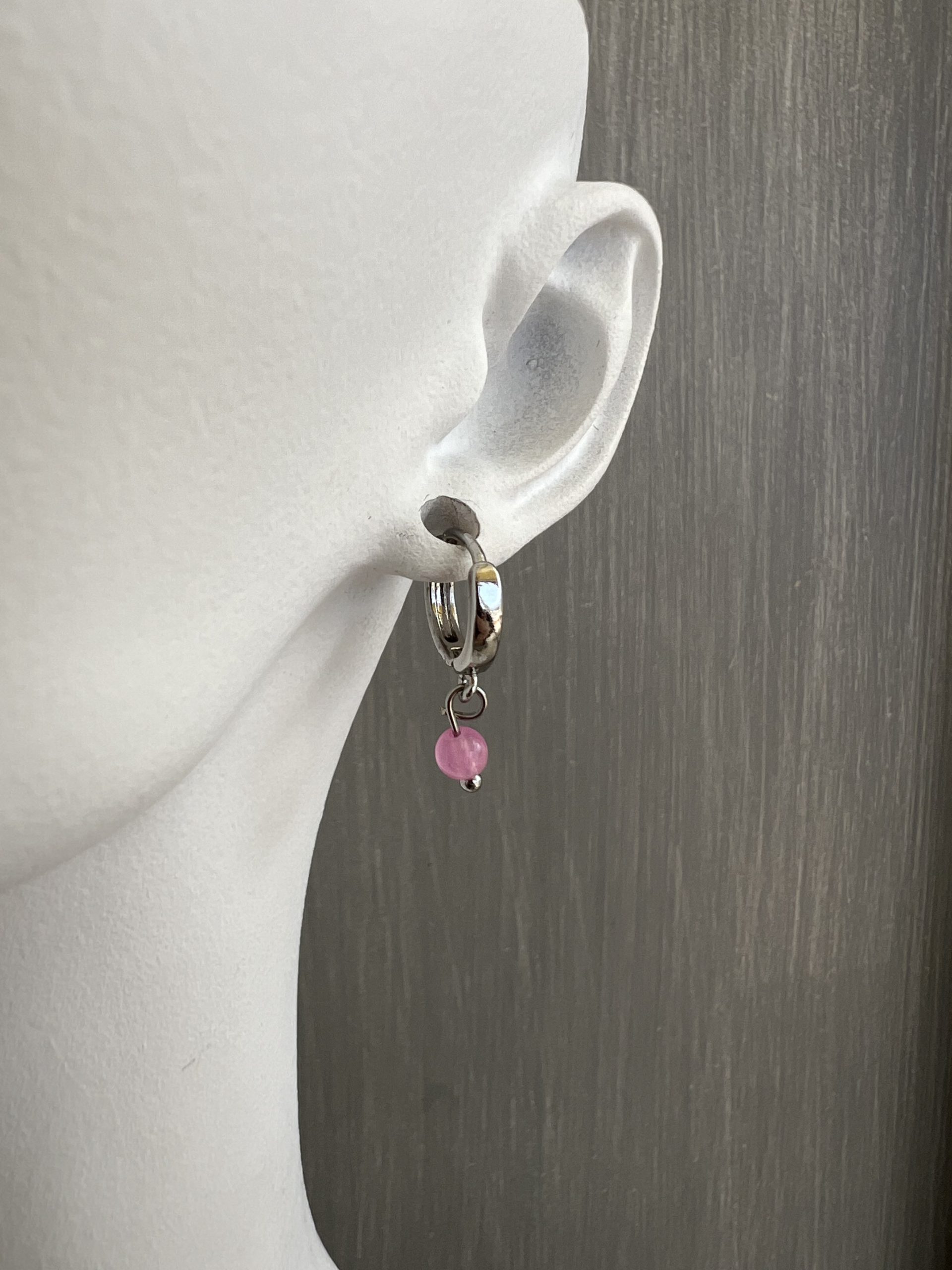 EAR74 Ασημί κρίκοι με ροζ πέτρα - Image 1