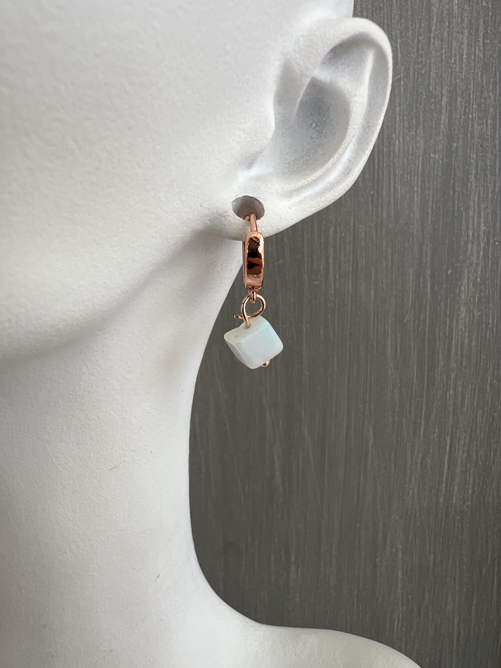 EAR80 Ροζ κρίκοι με φεγγαρόπετρες - Image 1