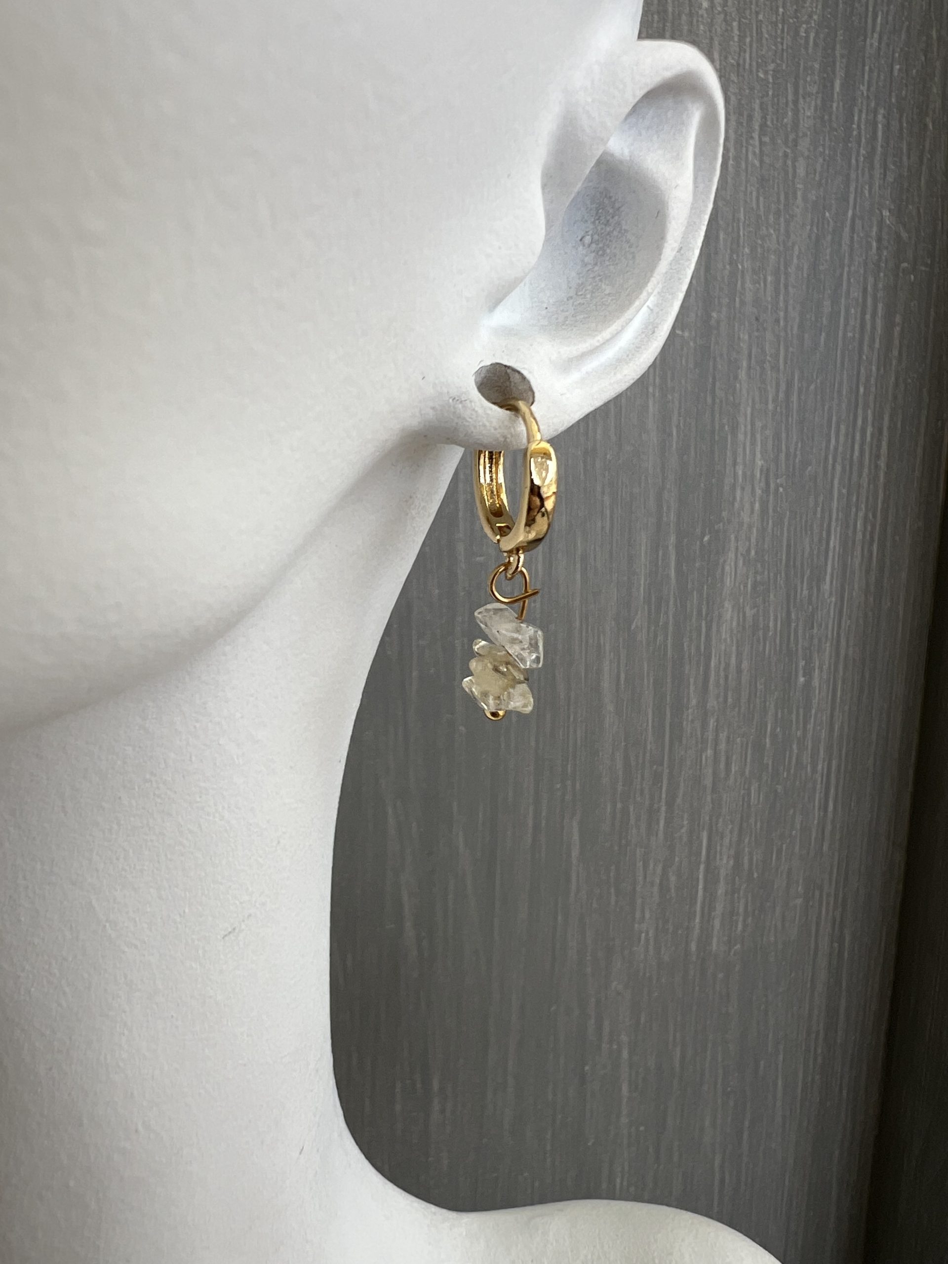 EAR83 Χρυσοί κρίκοι με μικρές ημιπολύτιμες πέτρες citrine - Image 1