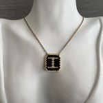 Κολιέ μονόγραμμα Ι κεντημένο με χάντρες Miyuki