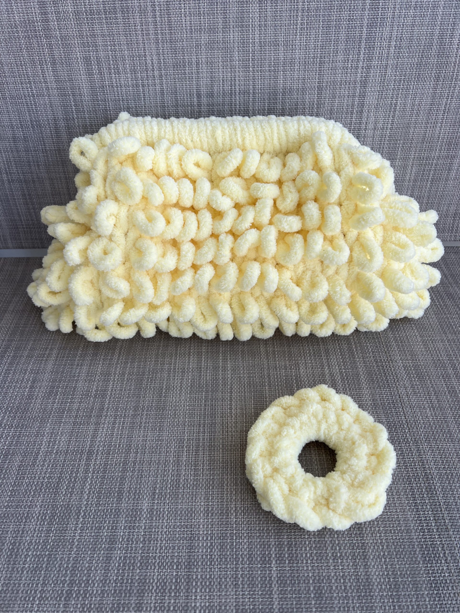 BG15 Puffy Bag Yellow 25cm - Image 1