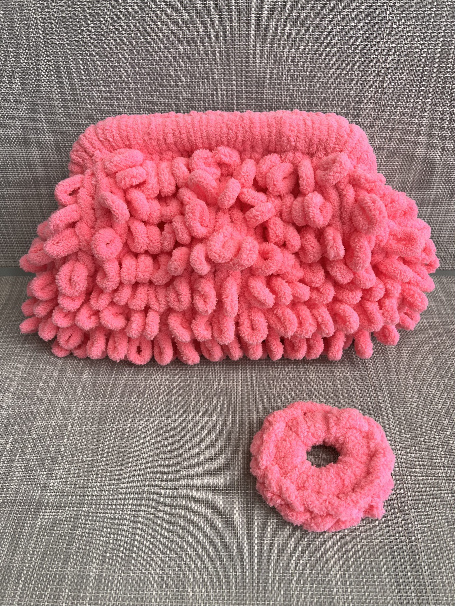 BG5B Puffy Bag Neon Pink 25cm - Image 1