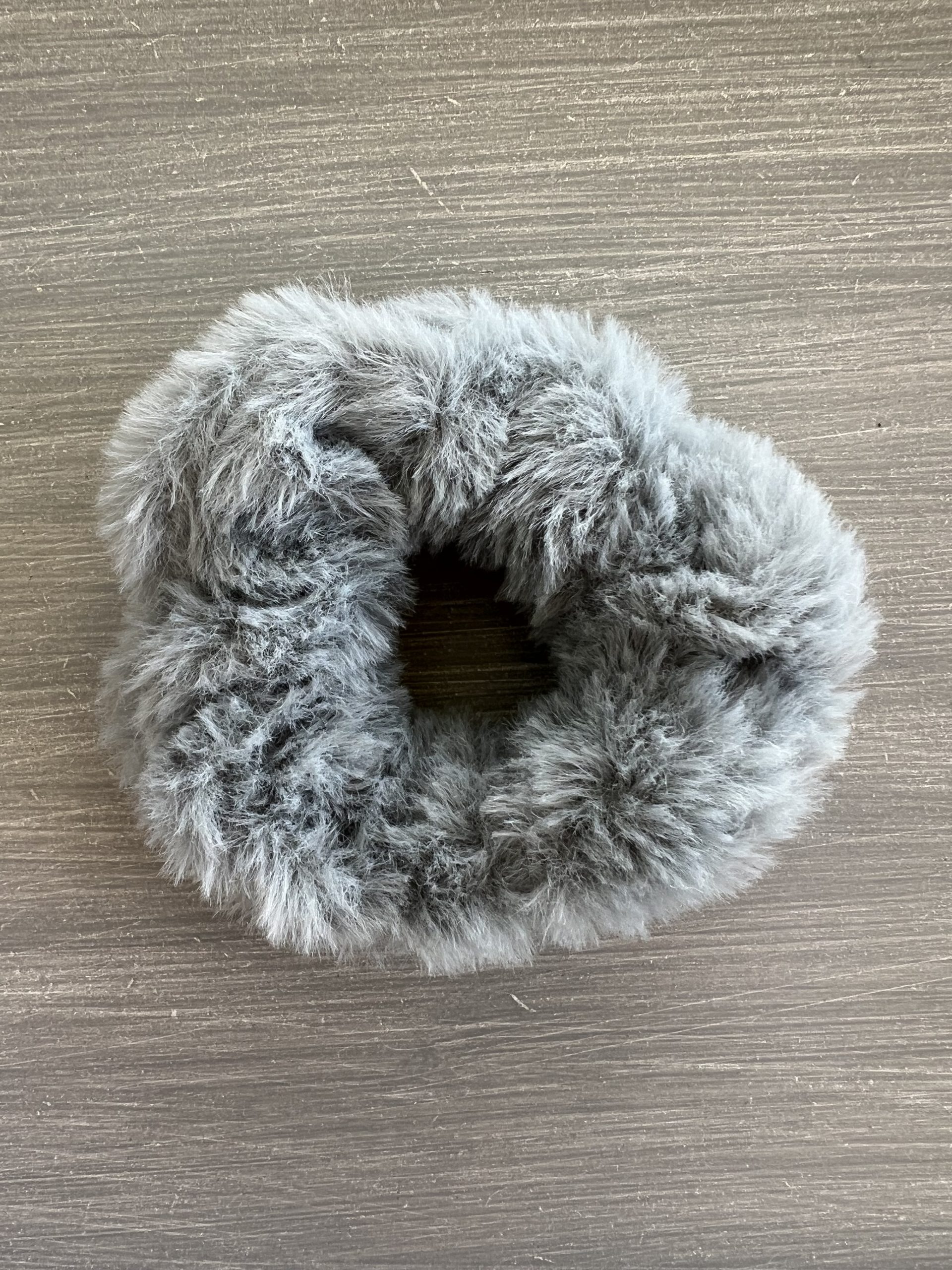 HR14 Λαστιχάκι για τα μαλλιά γκρι - Image 1