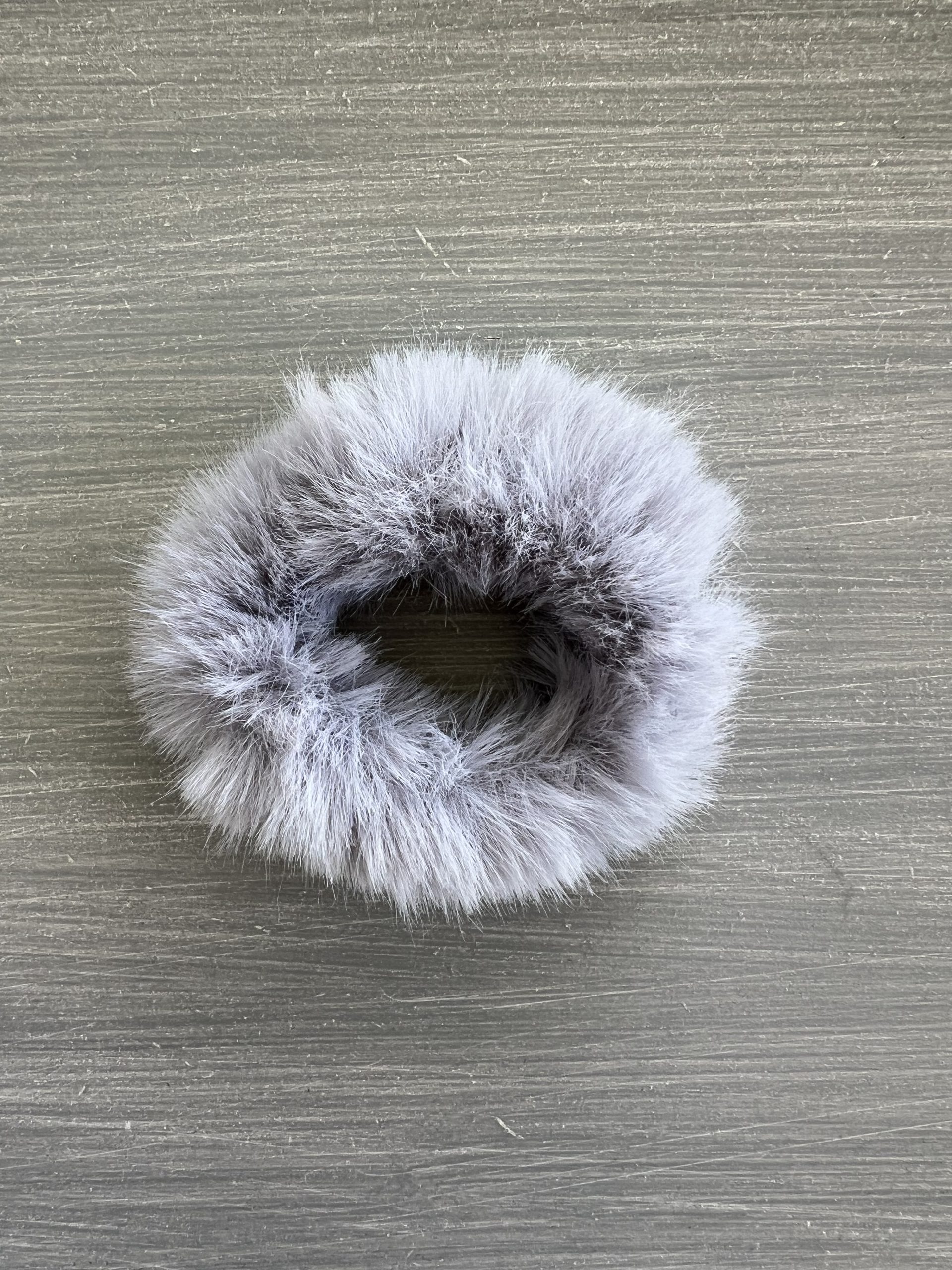 HR18 Λαστιχάκι για τα μαλλιά γκρι - Image 1