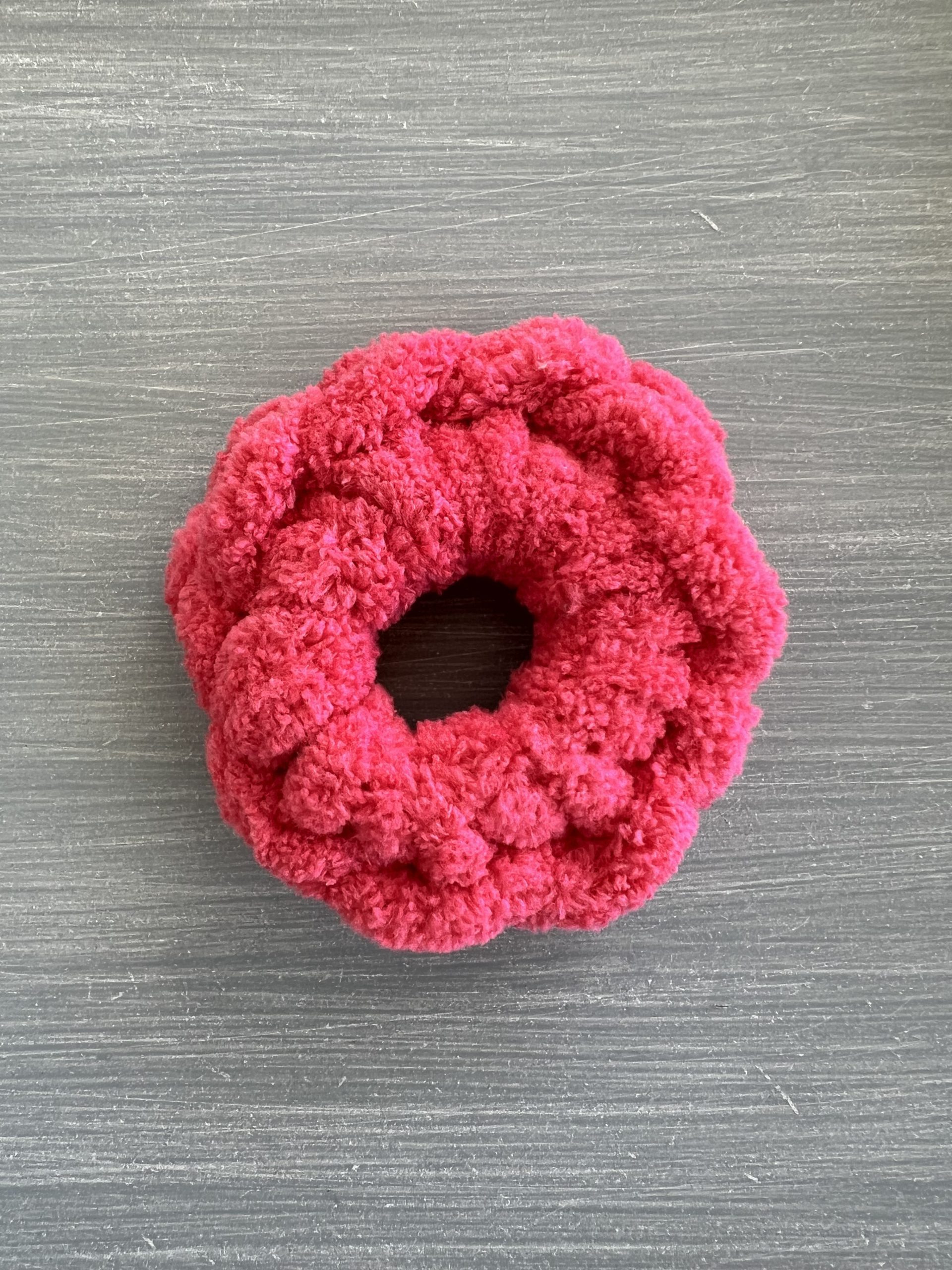 HR24C Puffy Scrunchie Fuchsia - Image 1