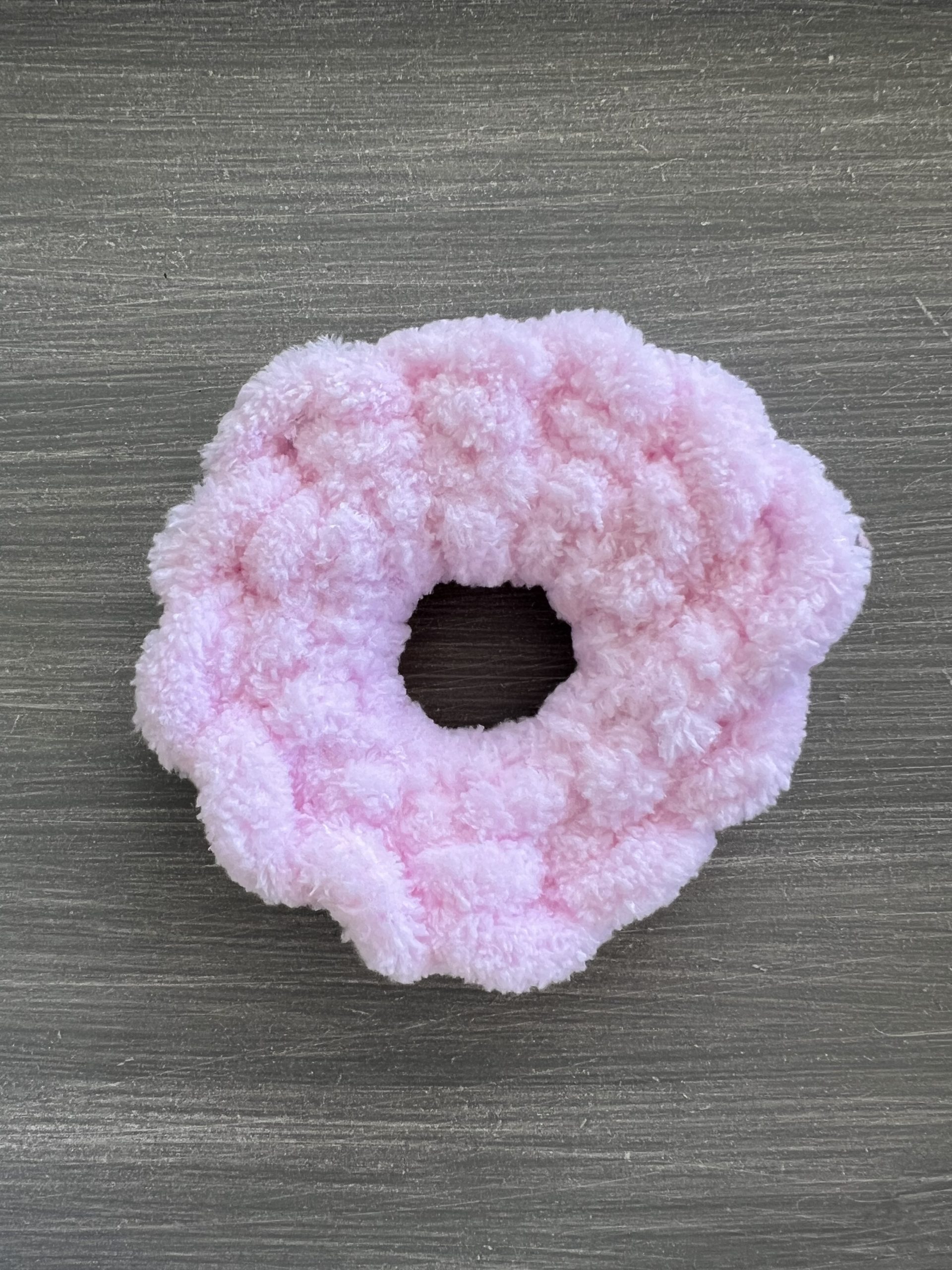 HR26 Puffy Scrunchie Baby Pink - Image 1