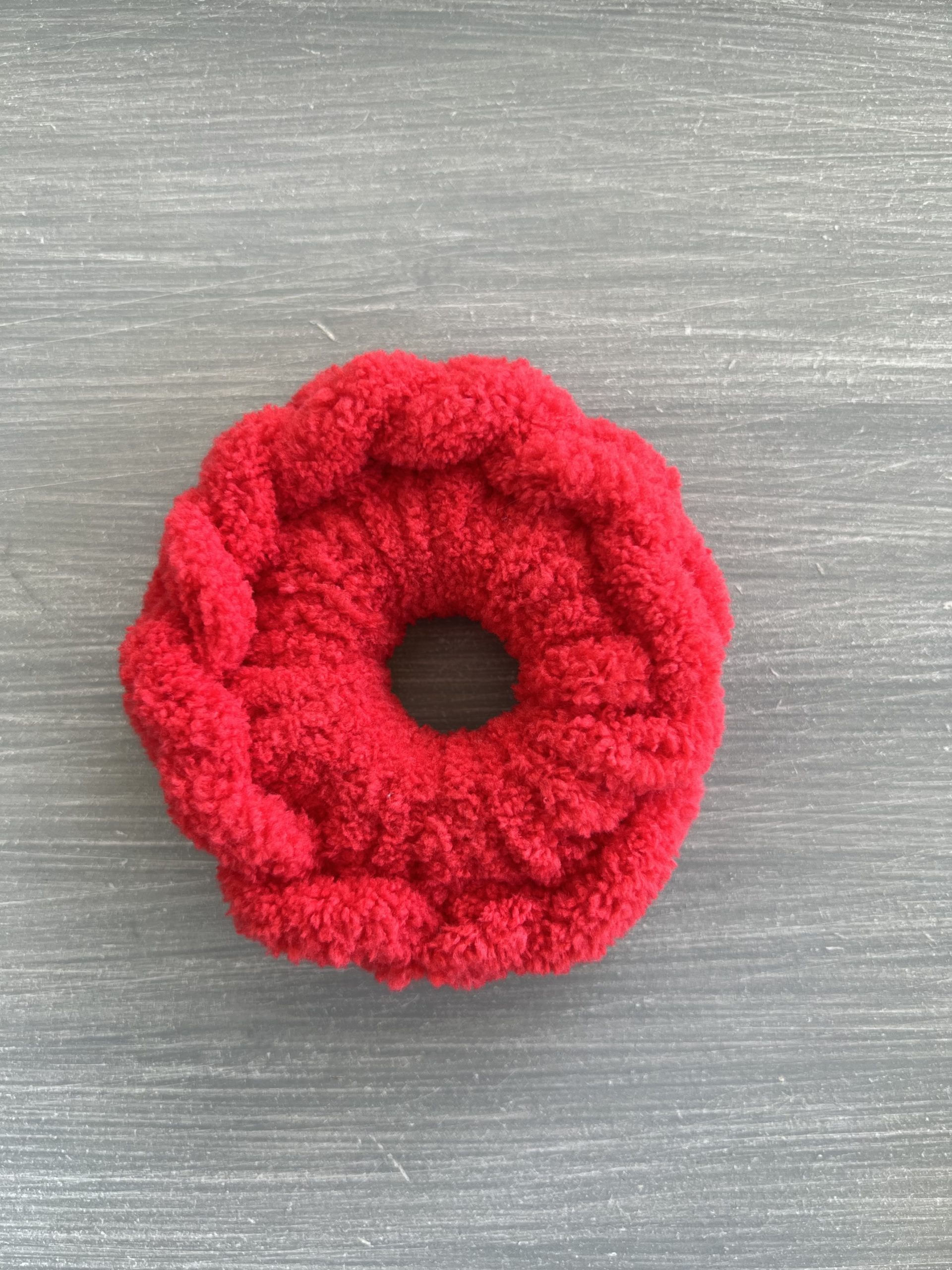 HR34 Puffy Scrunchie Red - Image 1