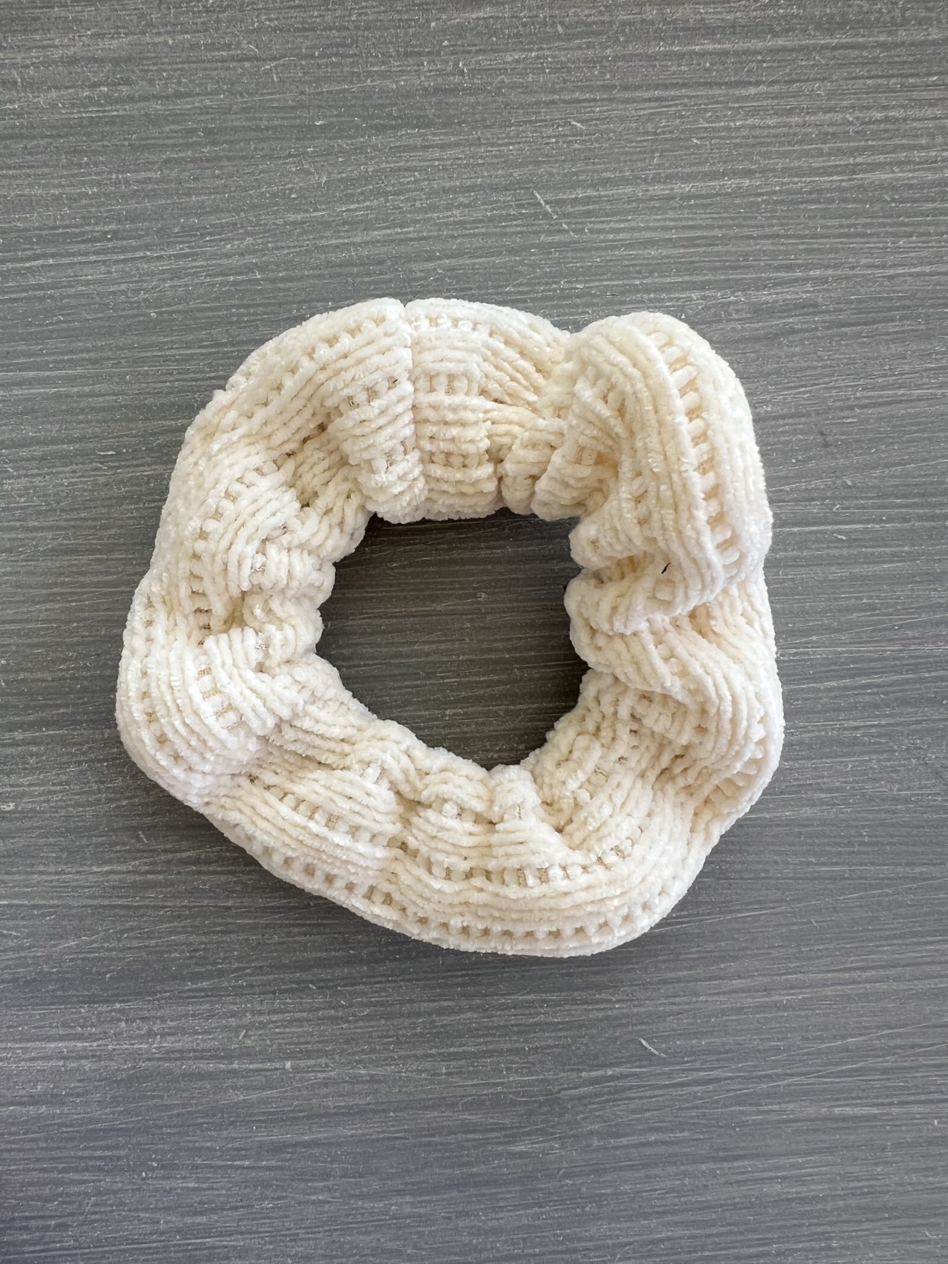 HR8 Λαστιχάκι για τα μαλλιά μπεζ - Image 1