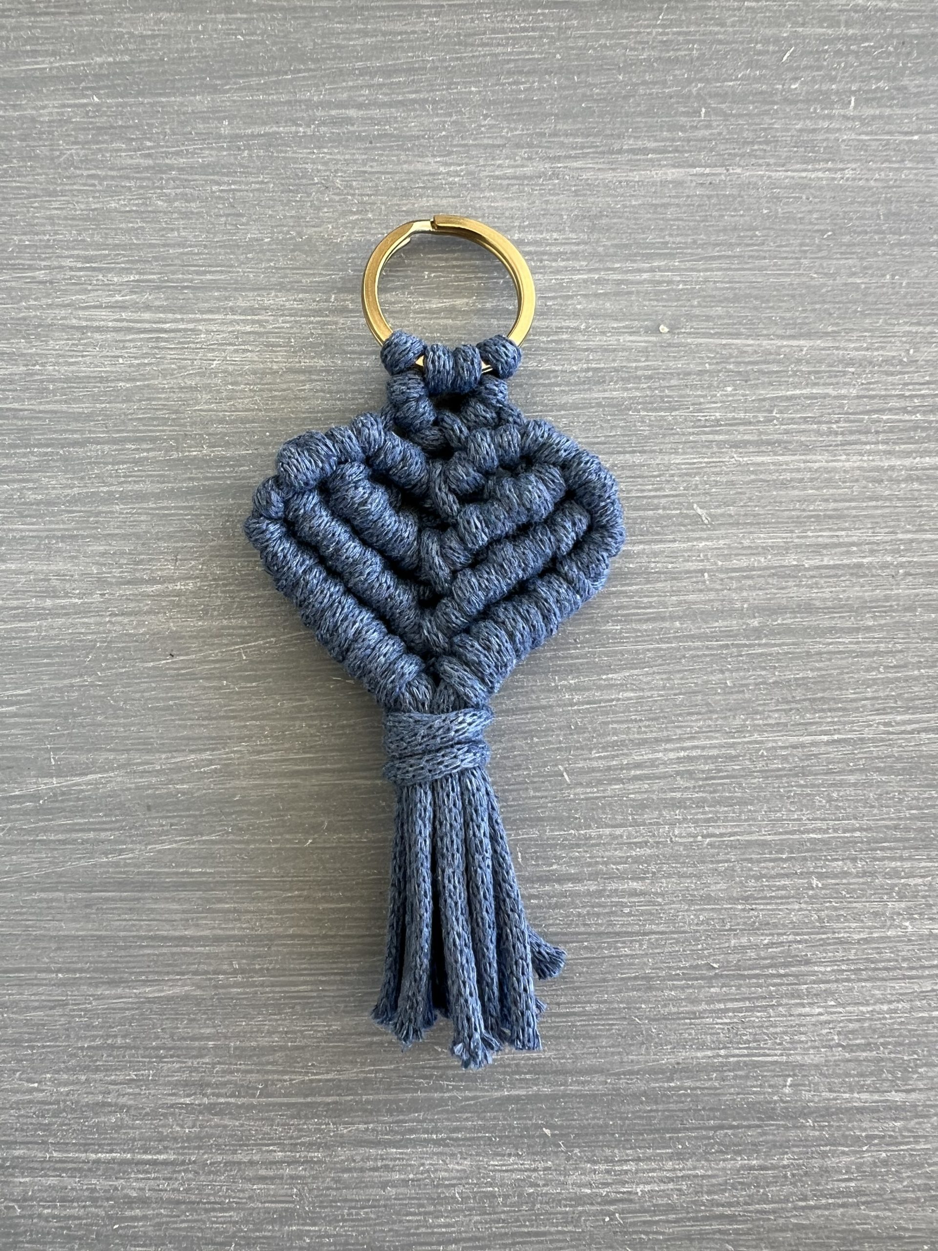 KEY47 Μπρελόκ μπλε καρδιά μακραμέ - Image 1