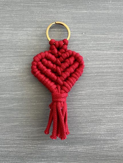 Μπρελόκ κόκκινη καρδιά μακραμέ