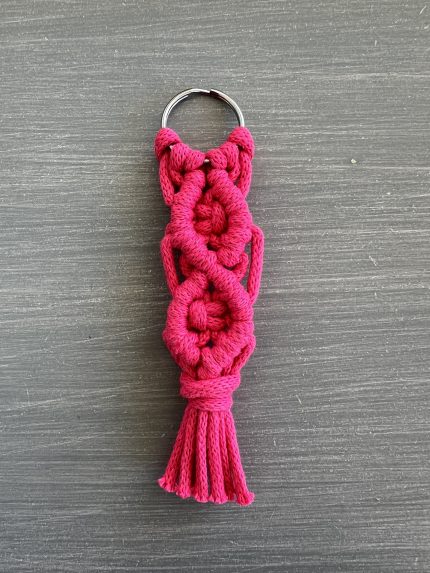 Μπρελόκ φούξια μακραμέ