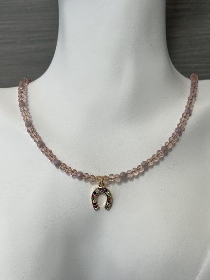 Κολιέ με ροζ - μωβ πέτρες και πέταλλο