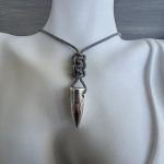 Κολιέ ασημί δόντι με γκρι κορδόνι