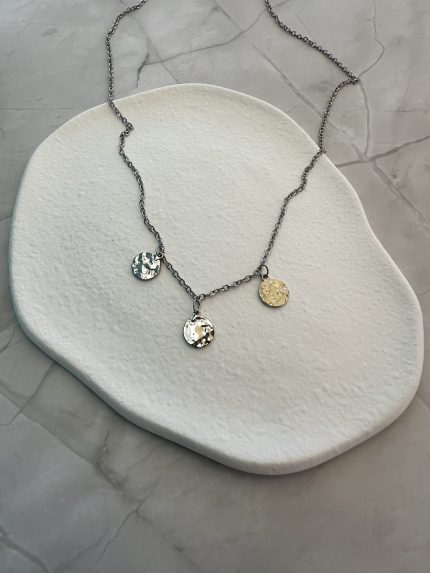 Κολιέ με κύκλους και ασημί αλυσίδα