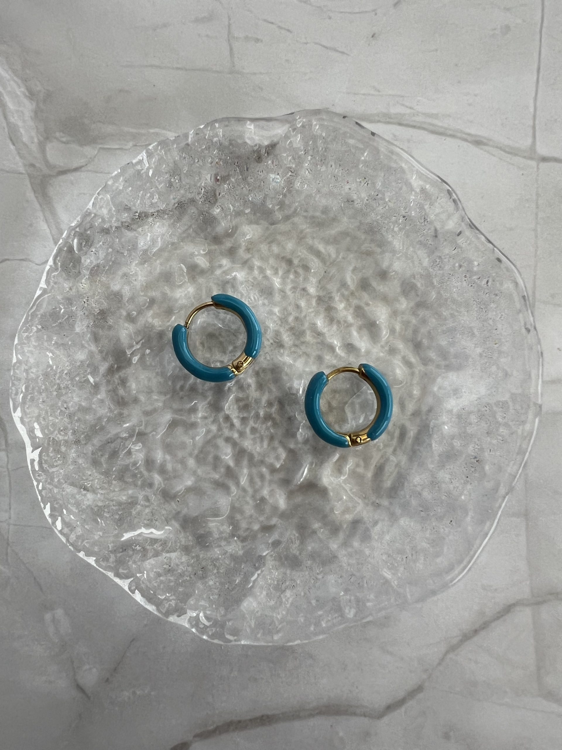 EAR103B Χρυσοί κρίκοι με τυρκουάζ σμάλτο - Image 1