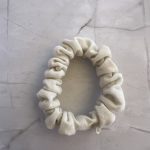 Λαστιχάκι για τα μαλλιά μπεζ ανοιχτό