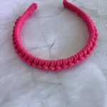 Στέκα για τα μαλλιά σε έντονο φούξια χρώμα