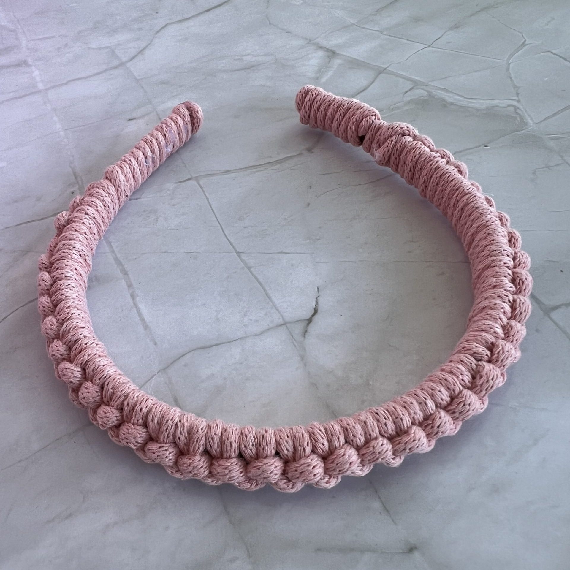 HR52 Στέκα για τα μαλλιά σε ροζ ανοιχτό χρώμα - Image 1