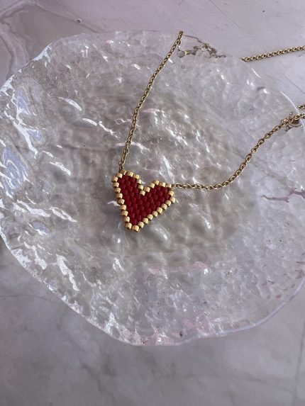 Κολιέ καρδιά με χρυσή αλυσίδα κεντημένο με χάντρες Miyuki