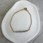 Βραχιόλι με λιλά πέτρες και χρυσή αλυσίδα