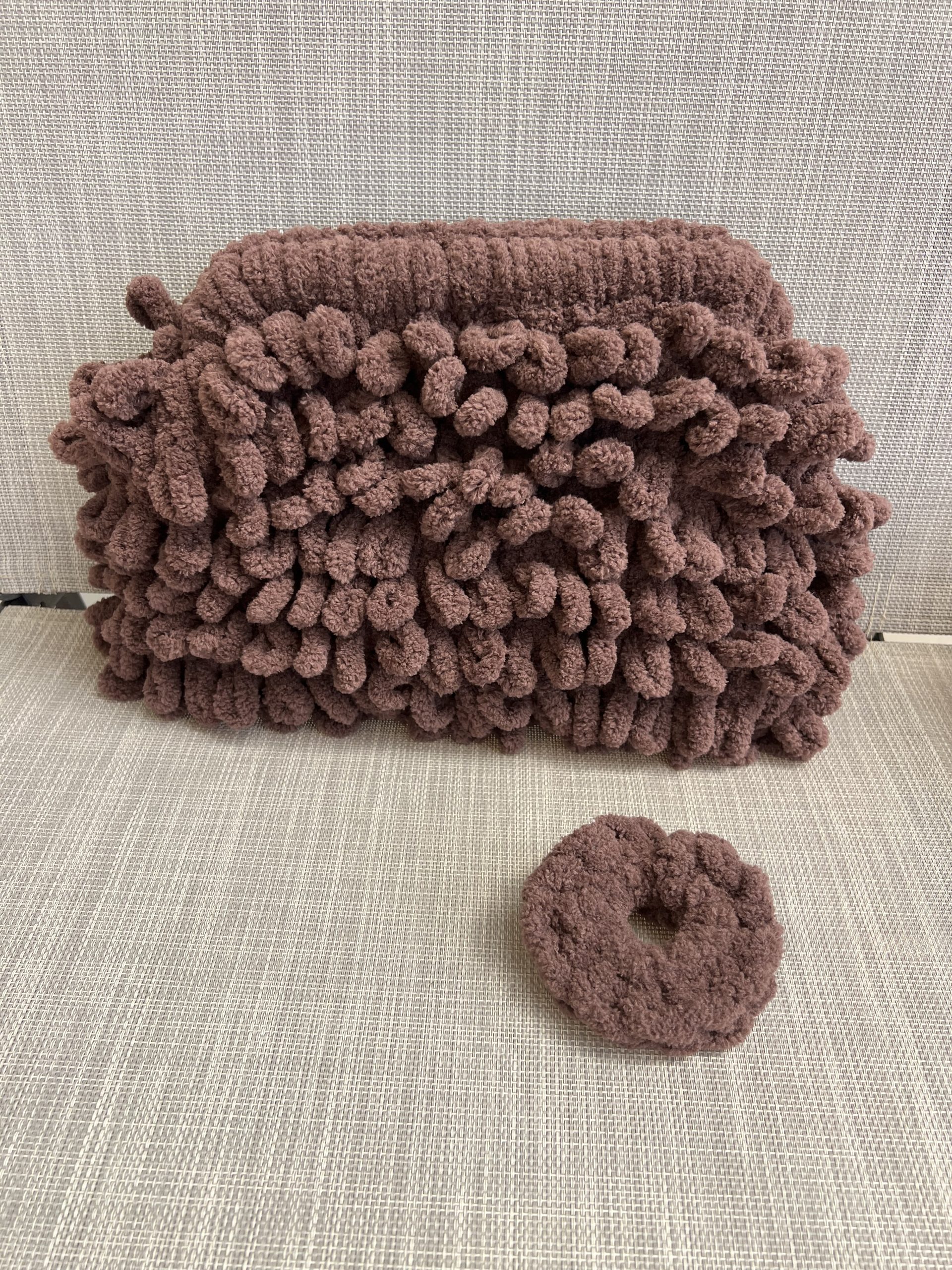 BG96 Puffy Bag Dark Coffee 25cm - Image 1