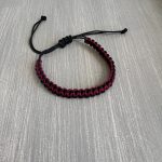 Βραχιόλι μακραμέ μαύρο κόκκινο