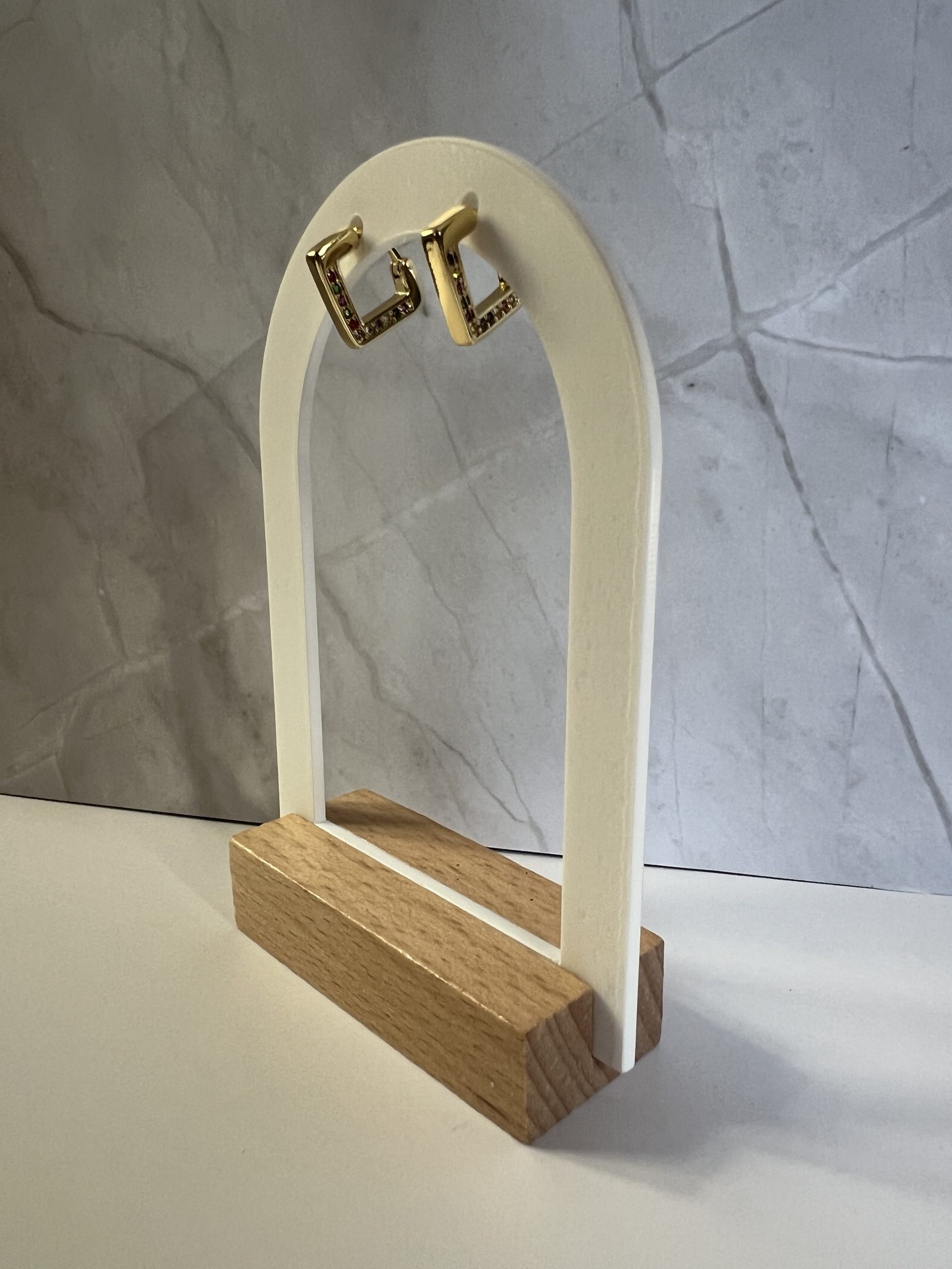 EAR129 Χρυσοί κρίκοι με πολύχρωμα ζιργκόν - Image 1