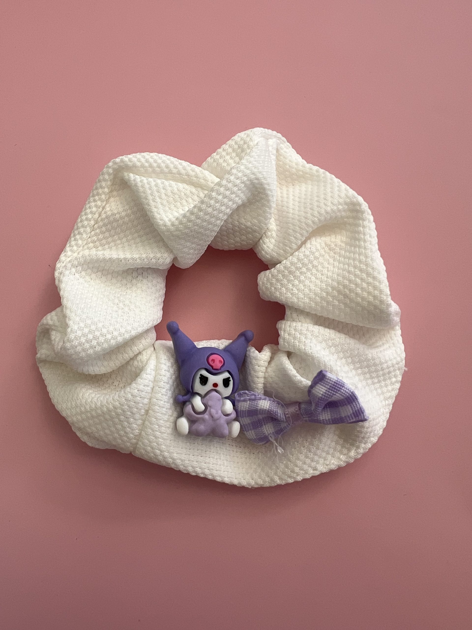 HR107 Scrunchie Kuromi - Image 1