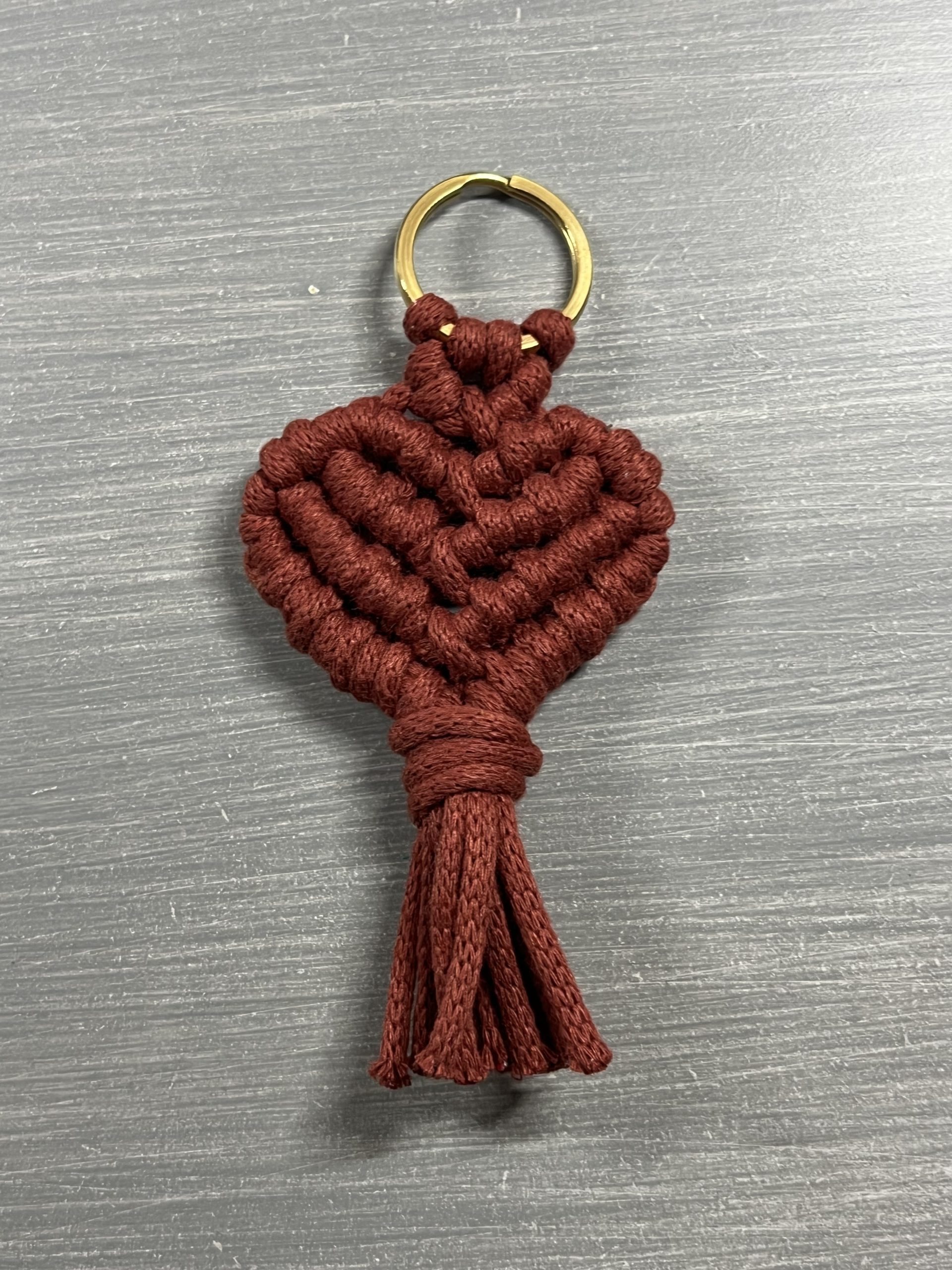 KEY125 Μπρελόκ ταμπά καρδιά μακραμέ - Image 1