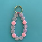 Μπρελόκ ροζ χάντρες