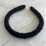 Στέκα για τα μαλλιά μαύρη βελουτέ