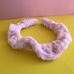 Στέκα για τα μαλλιά ροζ πλεκτή βελουτέ