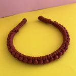 Στέκα για τα μαλλιά μακραμέ σε κεραμιδί χρώμα