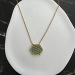 Κολιέ πράσινο ανοιχτό πολύγωνο κεντημένο με χάντρες Miyuki