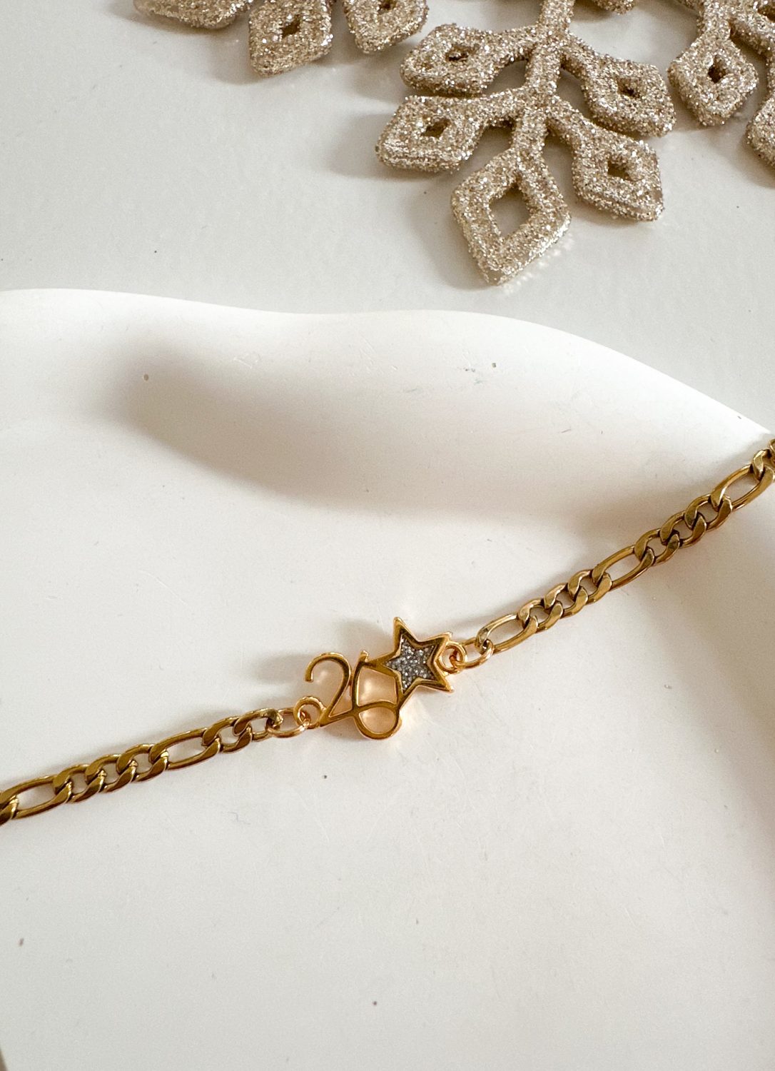 2032201 Star Chain Charm Bracelet - Image 1