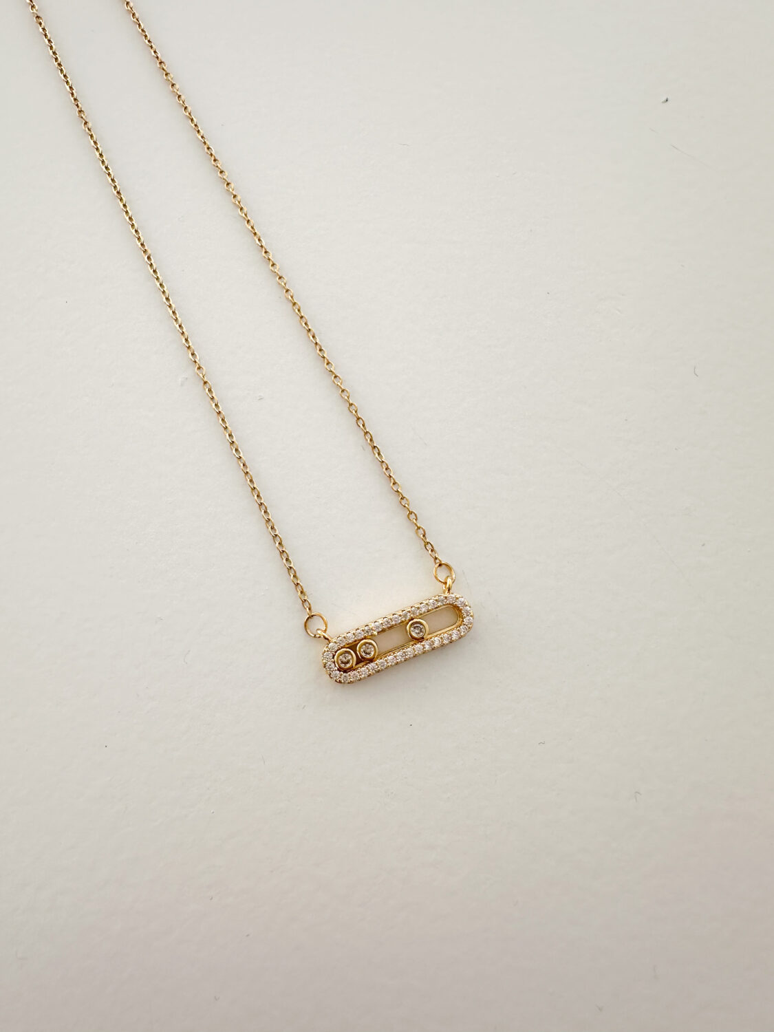 2474301 Strass Oval Necklace - Image 1